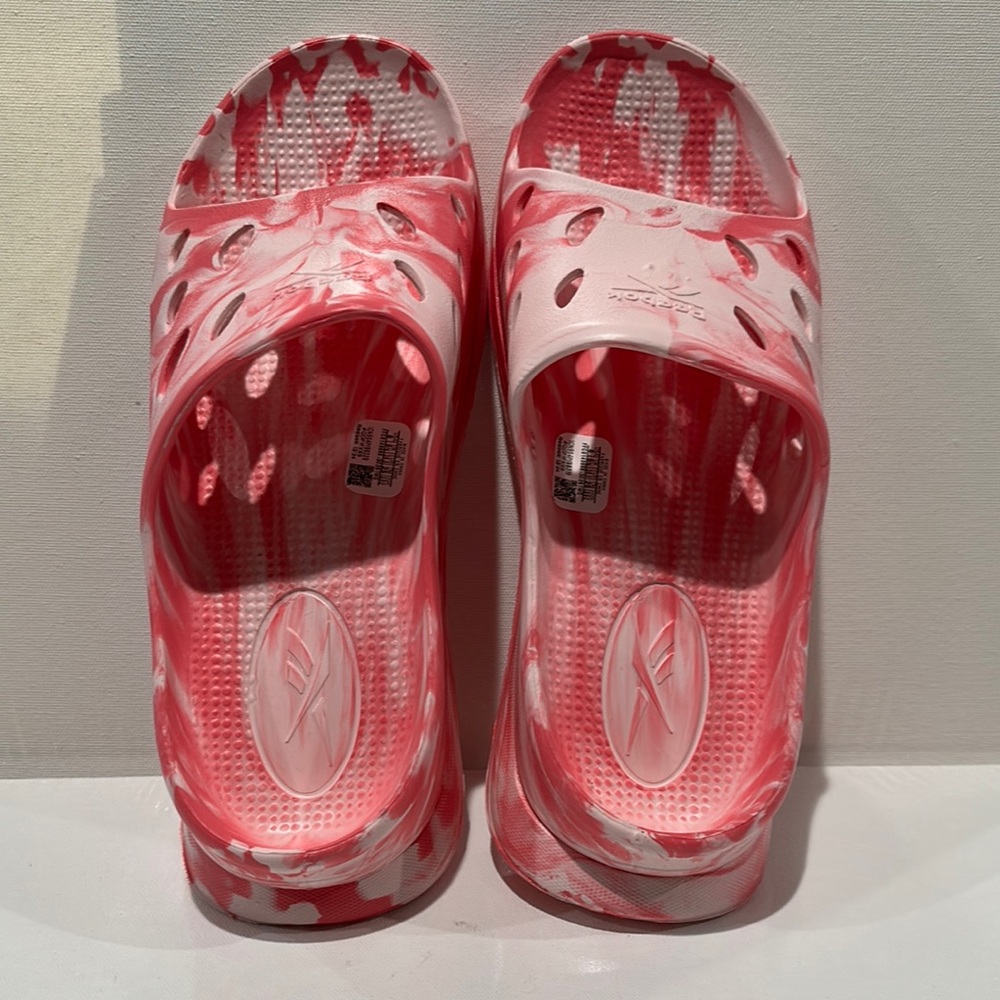 Reebok Ladies Pink Plastic Beach Slippers.